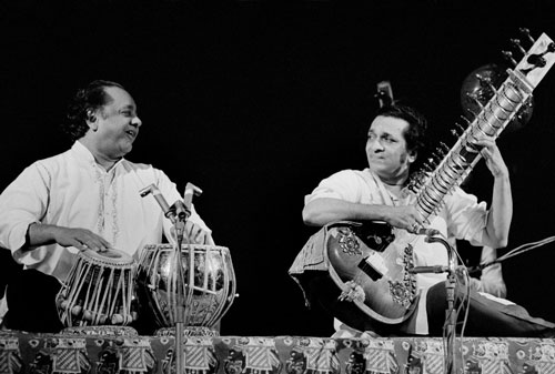 Ravi Shankar performing with Alla Rakha